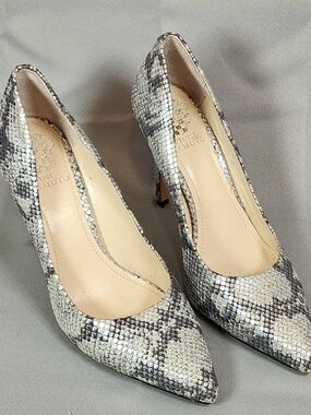 Vince Camuto Silver Snakeskin-Textured Pointed-Toe Pumps